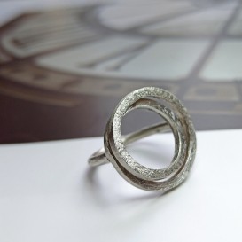 Ars Monica ring